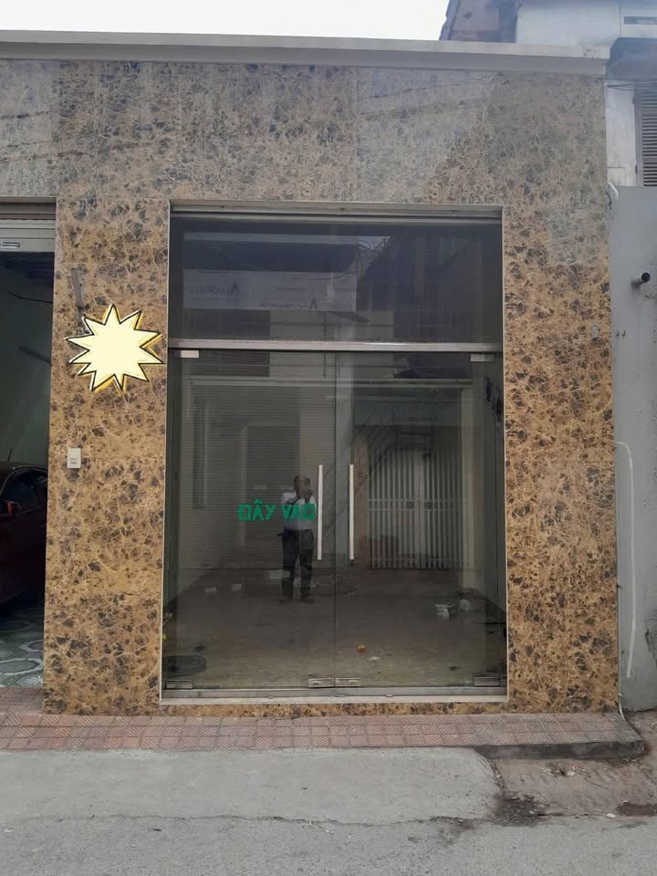 Cửa hàng cho thuê tại Vĩnh Quỳnh, 30m² chỉ 4 triệu/tháng - Mặt đường trục chính