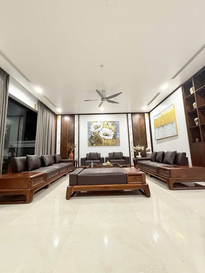 Nhà phố Xuân La, Quận Tây Hồ 125m² giá 27.5 tỷ - Ô tô tránh, gần phố