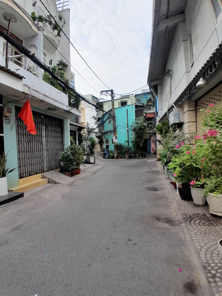 Nhà phố Quận 11 40m² giá 8.3 tỷ - Nhà đẹp ở liền, 5 tầng