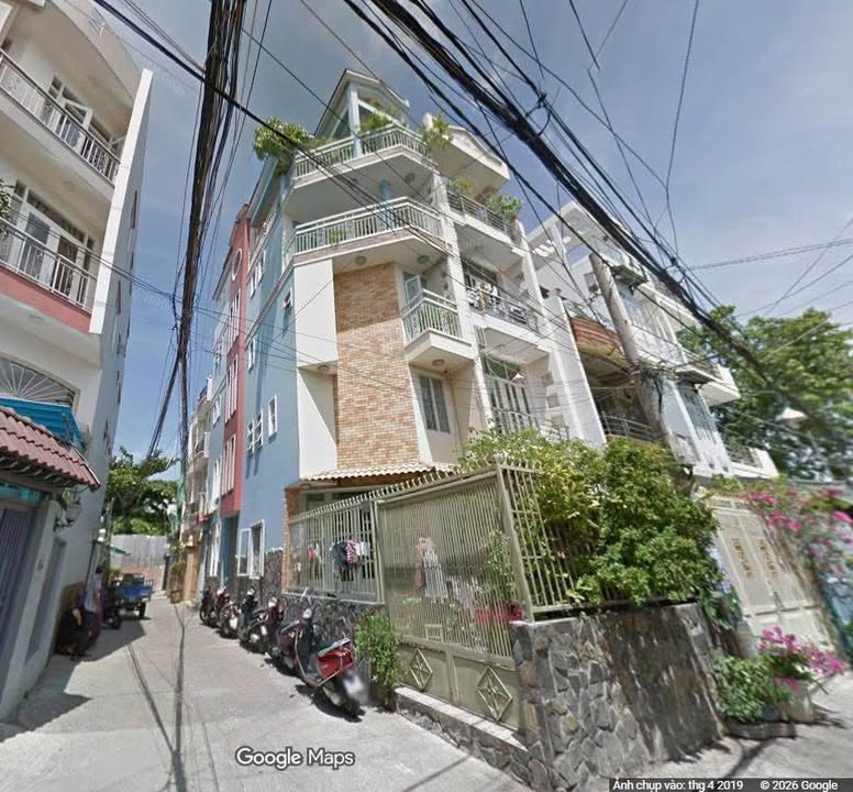 Nhà riêng góc 2 mặt tiền Lạc Long Quân 68m² giá 12 tỷ - View pháo hoa Đầm Sen!