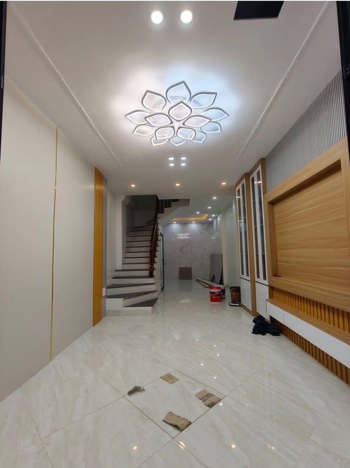 Nhà 4 tầng Phố Lê Hồng Phong Hà Đông 37m² giá 8 tỷ - Full nội thất, ở ngay!