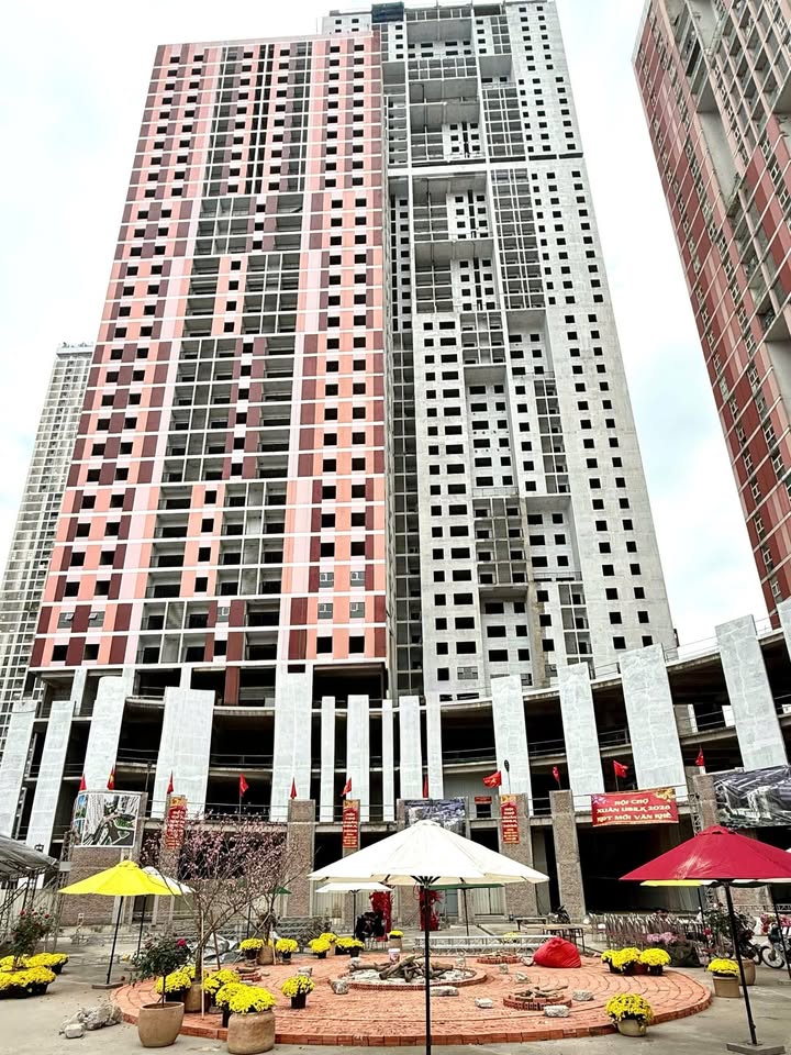 Căn hộ 2PN Usilk 104, Tố Hữu 106m² giá 4x triệu/m² - Bán nhanh trước Tết!