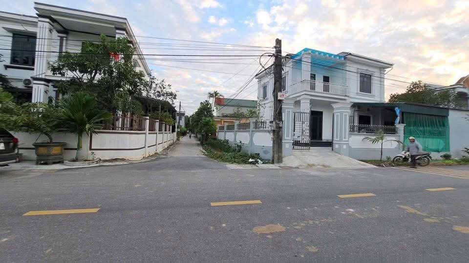 Đất nền Xã Liêm Sơn 106m² giá 1.3 tỷ - Sổ hồng chính chủ, vị trí đắc địa!