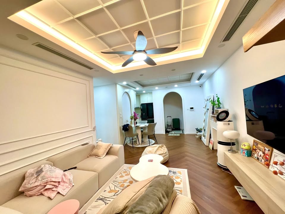 Căn hộ 3 phòng ngủ Vinhomes D'Capitale 88m² giá 13 tỷ - Đối diện Big C Thăng Long!