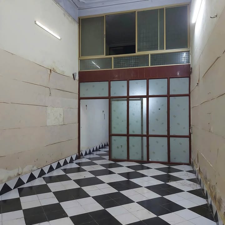 Nhà mặt đường phố Cao Thắng, Quận Hồng Bàng, 88.7m² giá chỉ 8.87 tỷ - Cơ hội đầu tư hấp dẫn!