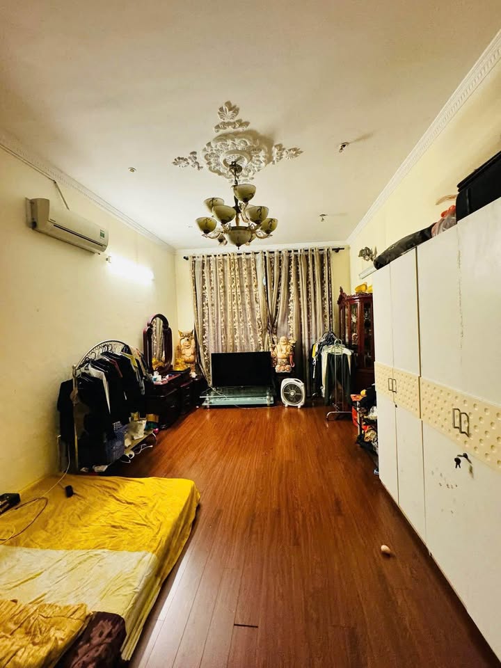 Nhà phố Hàng Lược, Hoàn Kiếm 84m² giá 60.5 tỷ - Kinh doanh đỉnh cao!