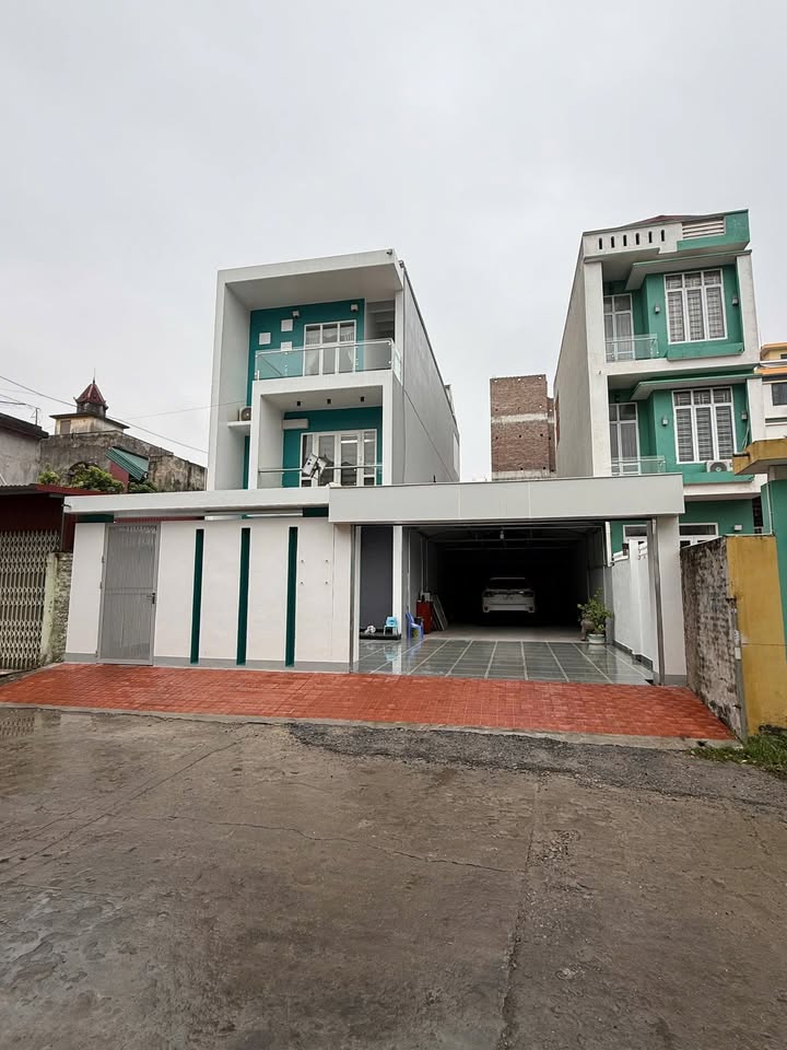 Nhà đẹp Dị Sử, Mỹ Hào 250m² giá chỉ 12.5 tỷ - Cơ hội không thể bỏ lỡ!