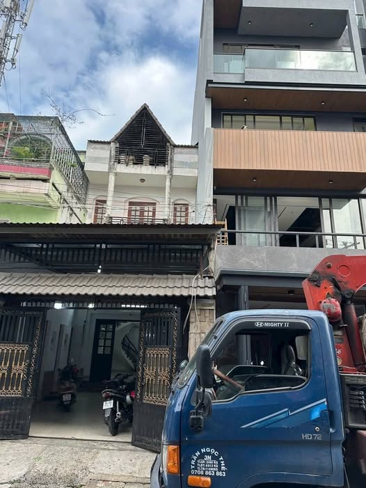 Nhà mặt tiền Hoàng Xuân Nhị, Tân Phú 100m² giá 13 tỷ - Chính chủ bán gấp!