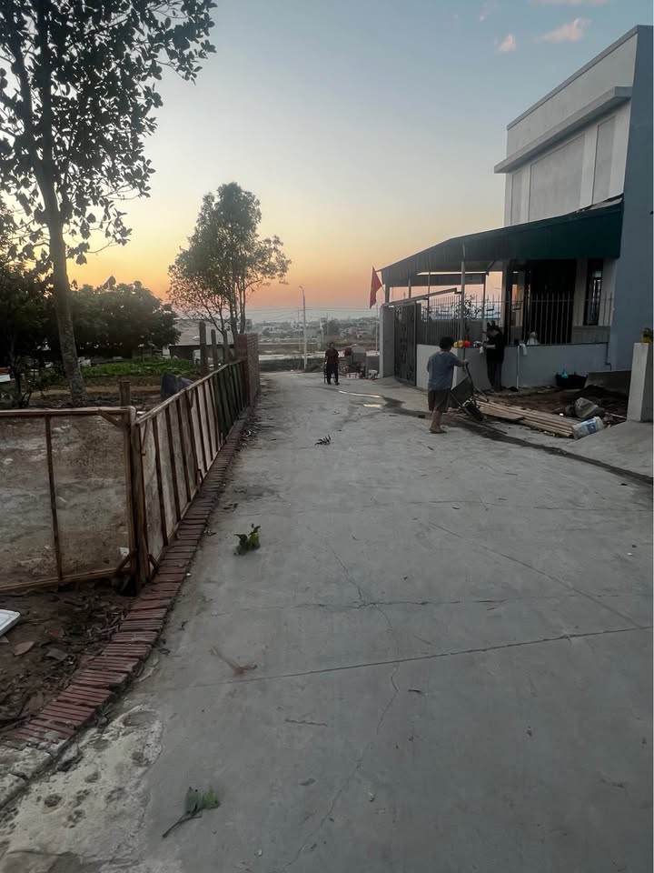 Đất nền Phường Hải Yên 110m² giá 1.4 tỷ - Vị trí đắc địa gần chợ