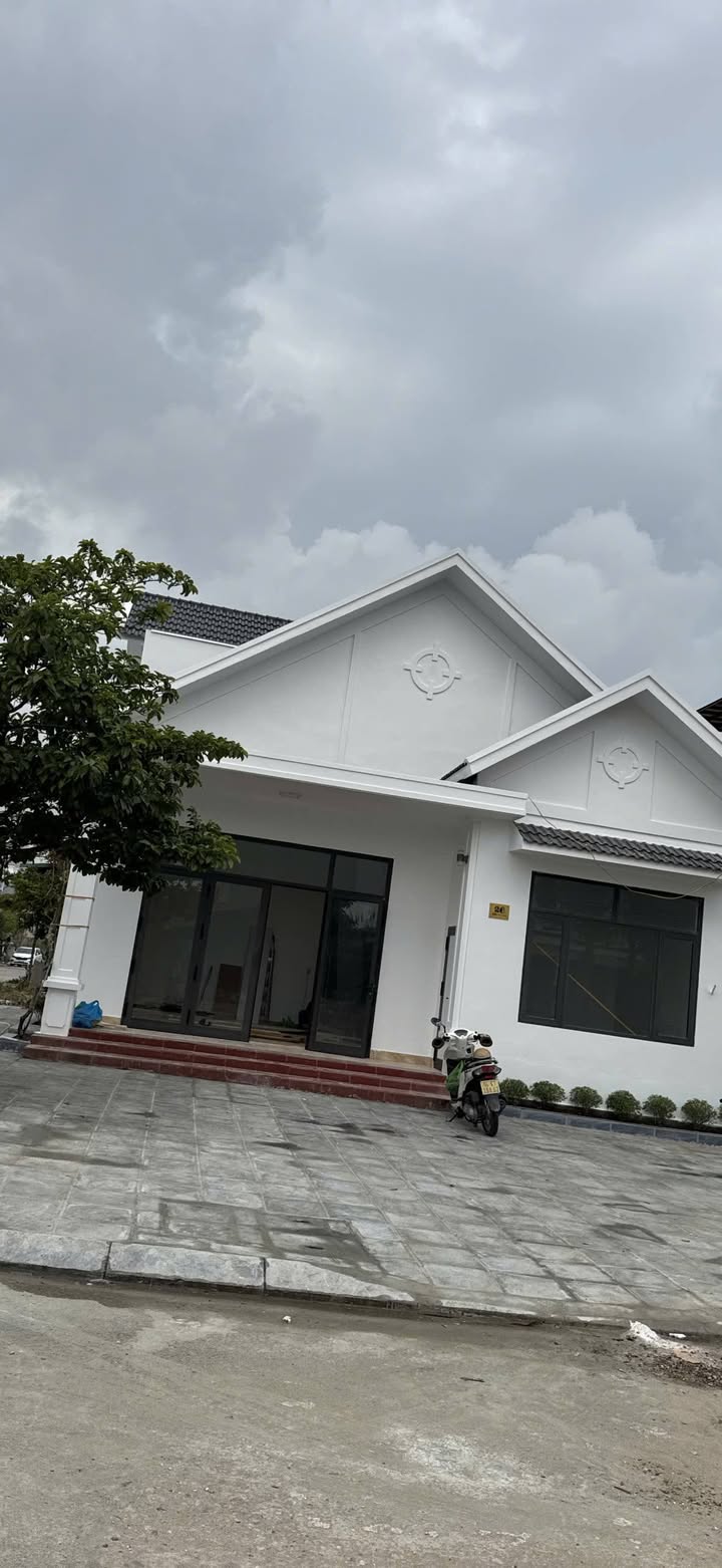 Căn hộ cho thuê góc 3 phòng ngủ tại đường Biên Hải, giá thỏa thuận - Full nội thất!