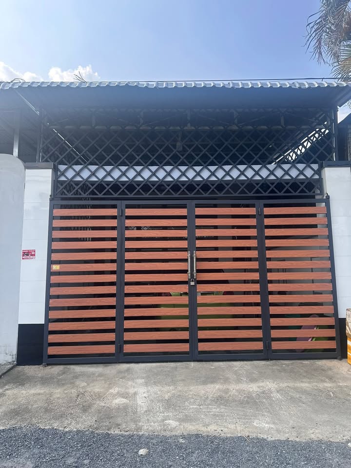 Nhà phố Hẻm 46 Nguyễn Văn Linh 81m² giá 900 triệu - Nhà còn mới, chính chủ bán gấp!