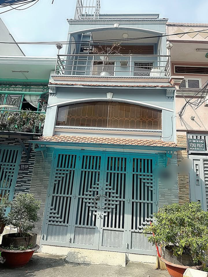 Nhà phố Quận 8, Đường Liên Tỉnh 5, 41m² giá 5 tỷ - Hẻm xe hơi đậu cửa, dân trí cao!