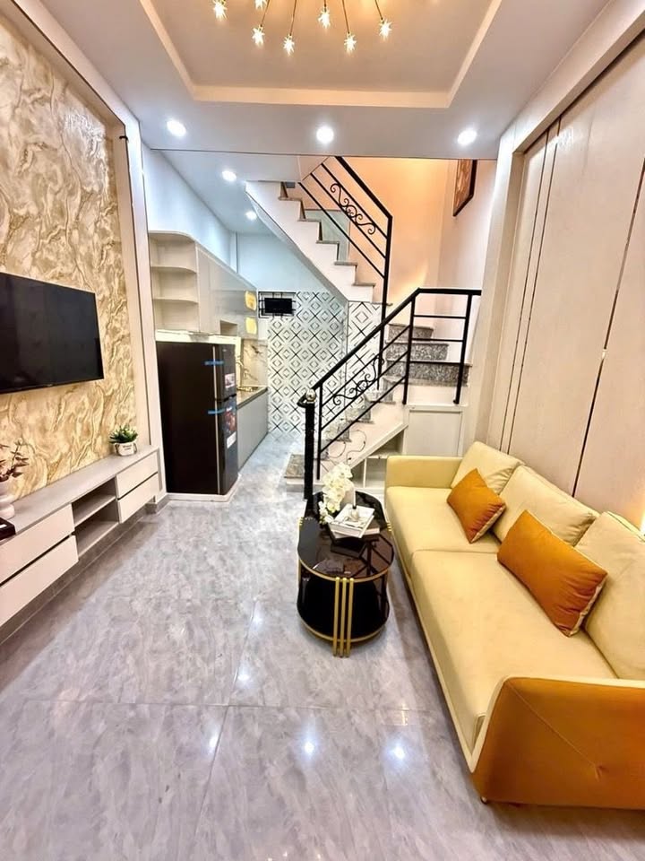 Nhà Gò Vấp 32m² giá 3.99 tỷ - Full nội thất, sẵn sàng vào ở ngay!