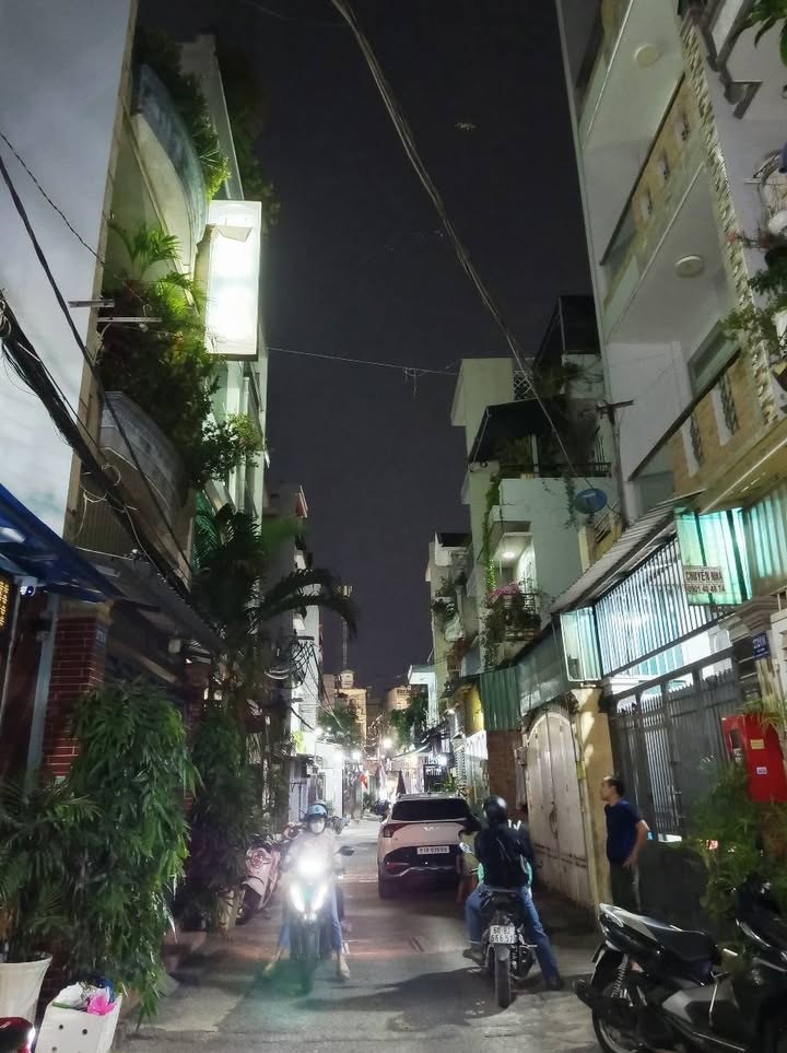 Nhà phố Gò Xoài, Bình Tân 64m² giá 6 tỷ - Tiện nghi đầy đủ, sẵn sàng ở ngay!