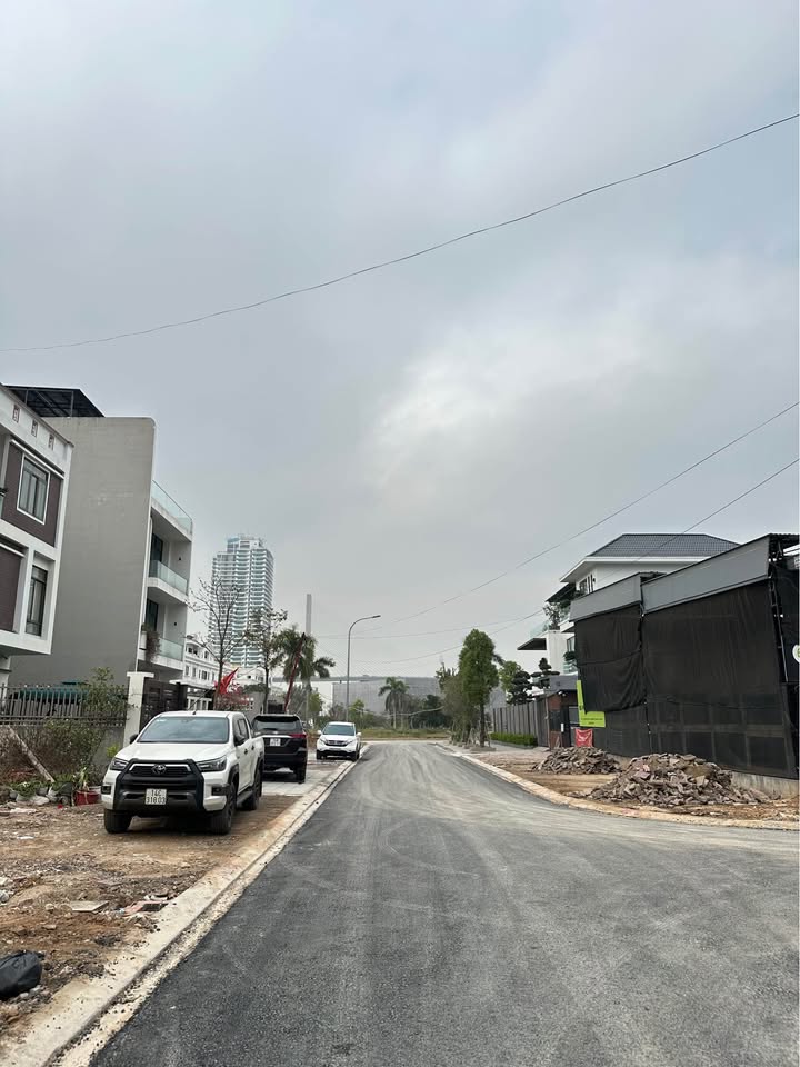 Đất KĐT Rẻ Quạt - Vựng Đâng 200m² giá 11.4 tỷ - Cơ hội đầu tư hiếm có!