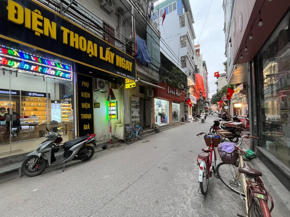 Nhà phố Cầu Diễn, Bắc Từ Liêm 40m² giá 7 tỷ - Vị trí kinh doanh lý tưởng!