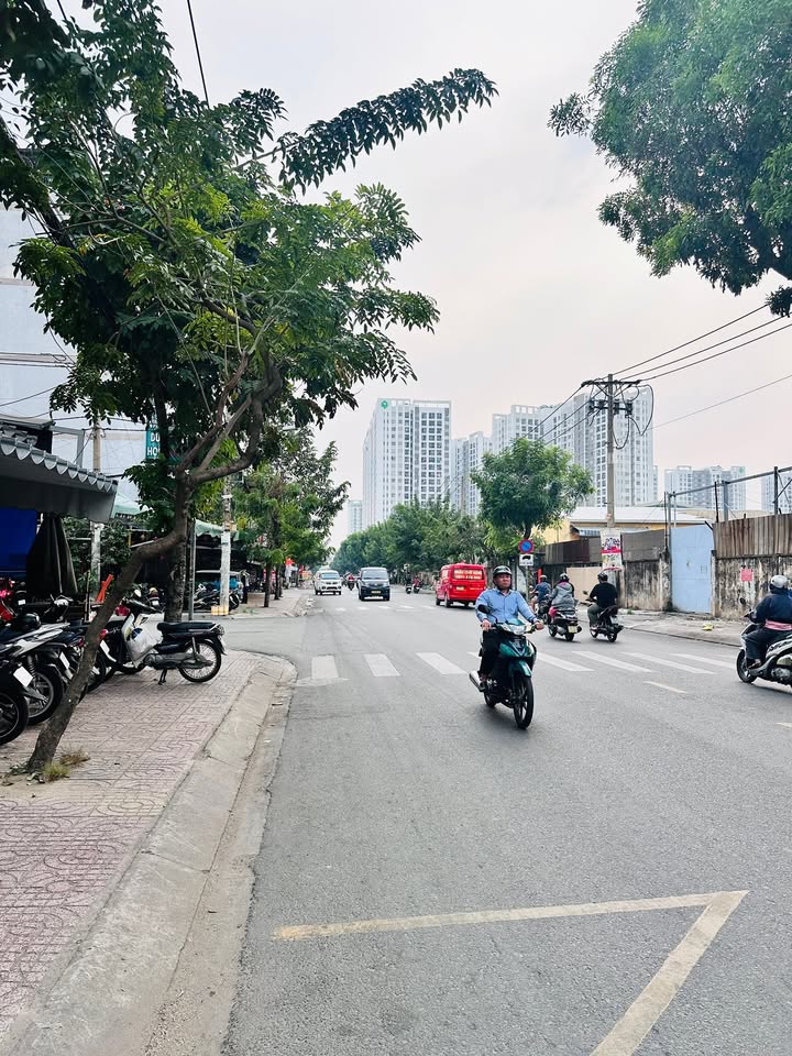 Nhà mặt tiền Tô Hiệu, Tân Phú 36m² giá 11.3 tỷ - Cơ hội kinh doanh hiếm có!