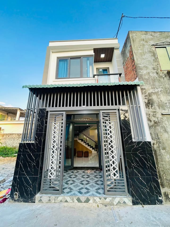 Nhà phố góc mặt tiền đường bê tông Tân Bình 52m² giá 1.7 tỷ - Kinh doanh thuận lợi!