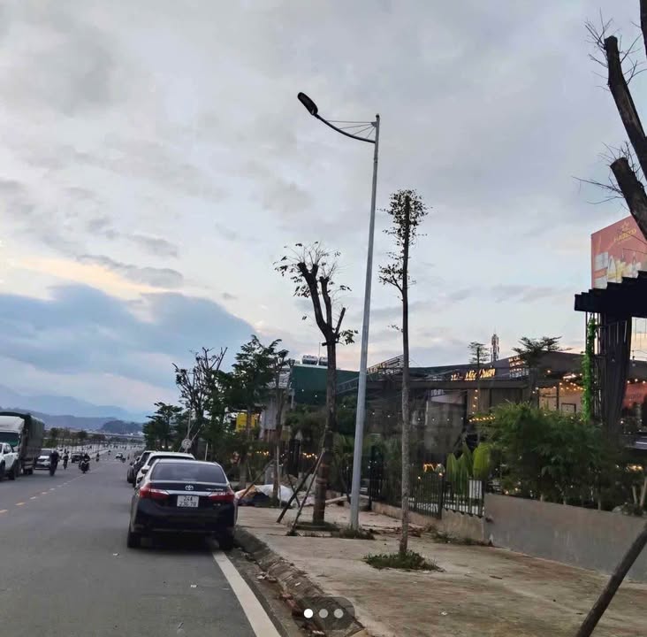 Đất nền Vạn Hoà Lào Cai 90m² giá chỉ 3 tỷ - Kinh doanh thuận lợi!