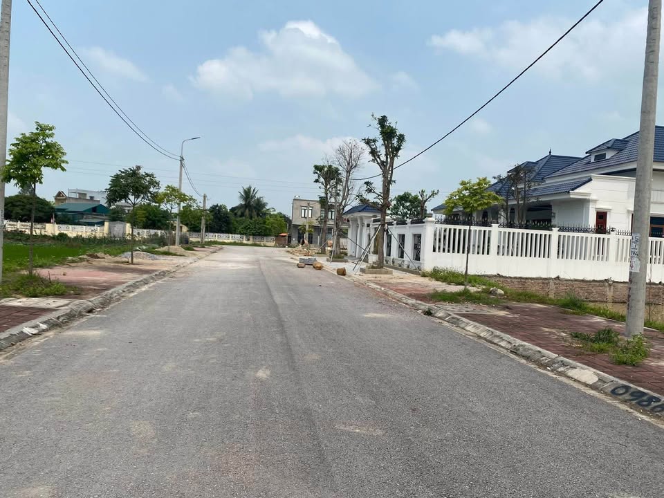 Mặt bằng FrontHouse Đông Văn, 125m² giá 1 tỷ - Cơ hội đầu tư hấp dẫn!