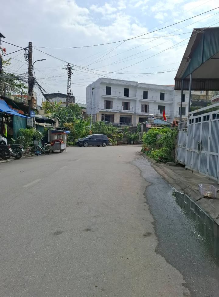 Nhà 3 tầng tại Metro Hà Tu 60m² giá 3 tỷ - Đón Tết ngay thôi!