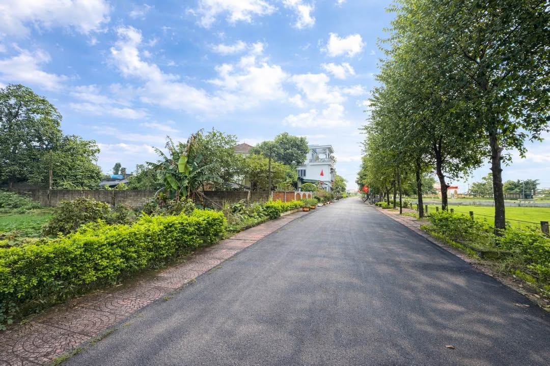 Đất Thạch Hạ 257m² giá 2 tỷ - Cần bán gấp, đối diện sân bóng Tân Lộc!