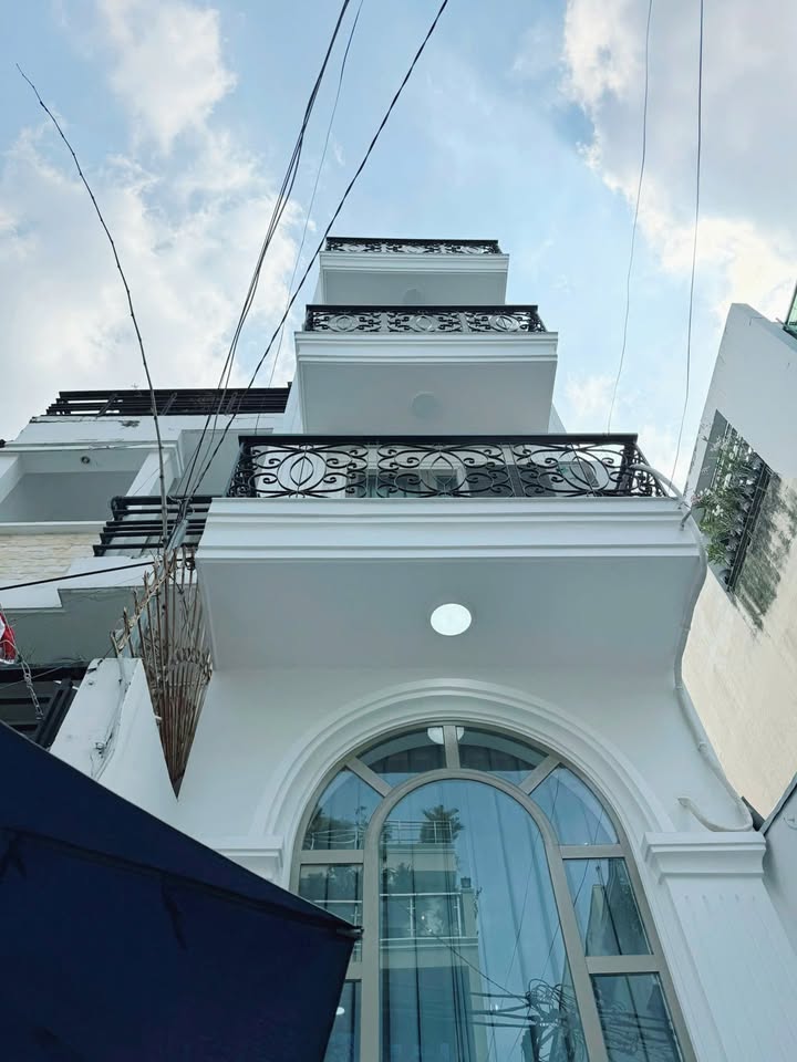 Bán nhà mặt tiền Cô Giang, Quận Phú Nhuận - DT 30m² giá 9.5 tỷ - Đầy đủ nội thất, ở ngay!