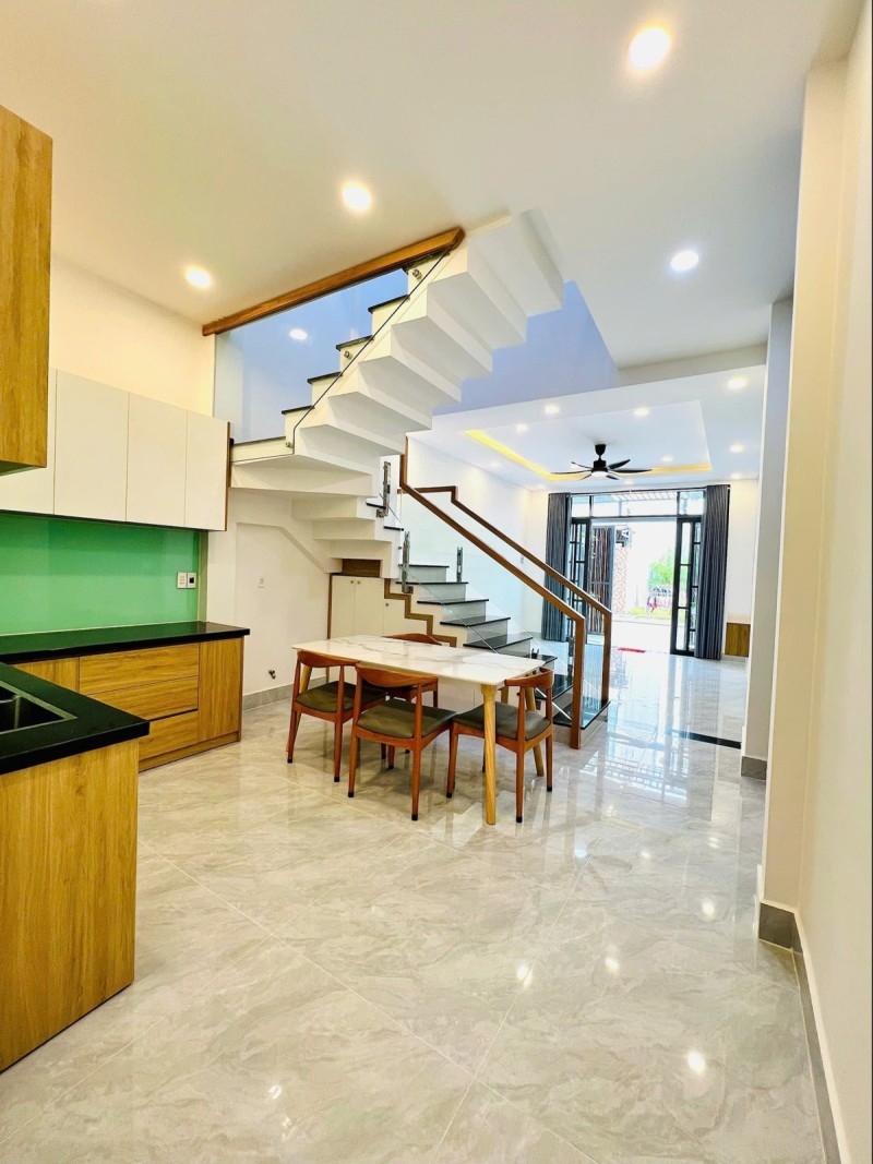 Bán gấp Nhà mới Quận 9 cũ 54m² giá 3.82 tỷ - Sẵn sàng vào ở!