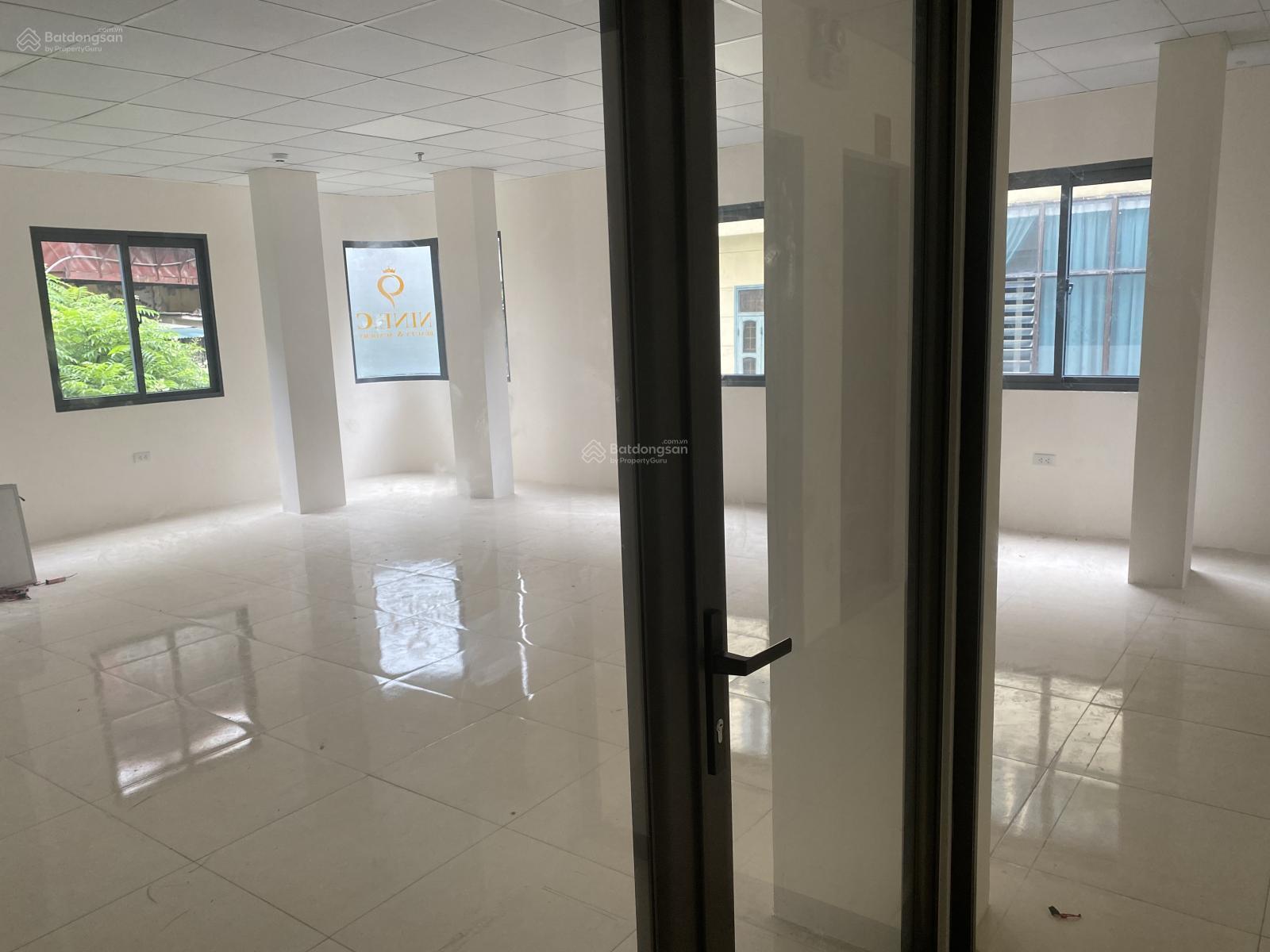 Văn phòng cho thuê 45m²-90m² tại 17/61 Hoàng Cầu - Phù hợp cho cửa hàng, văn phòng!