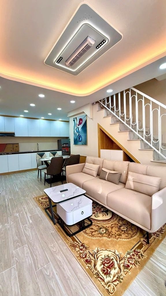 Nhà riêng Lê Văn Sỹ, Quận 3, 29m², giá 6.15 tỷ - Sẵn sàng vào ở ngay!