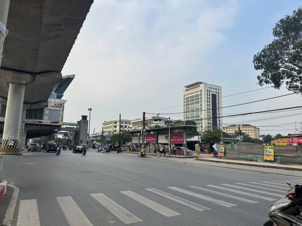 Nhà đẹp Cầu Diễn 51m² giá 9.5 tỷ - Thang máy tiện nghi, cho thuê ngay!