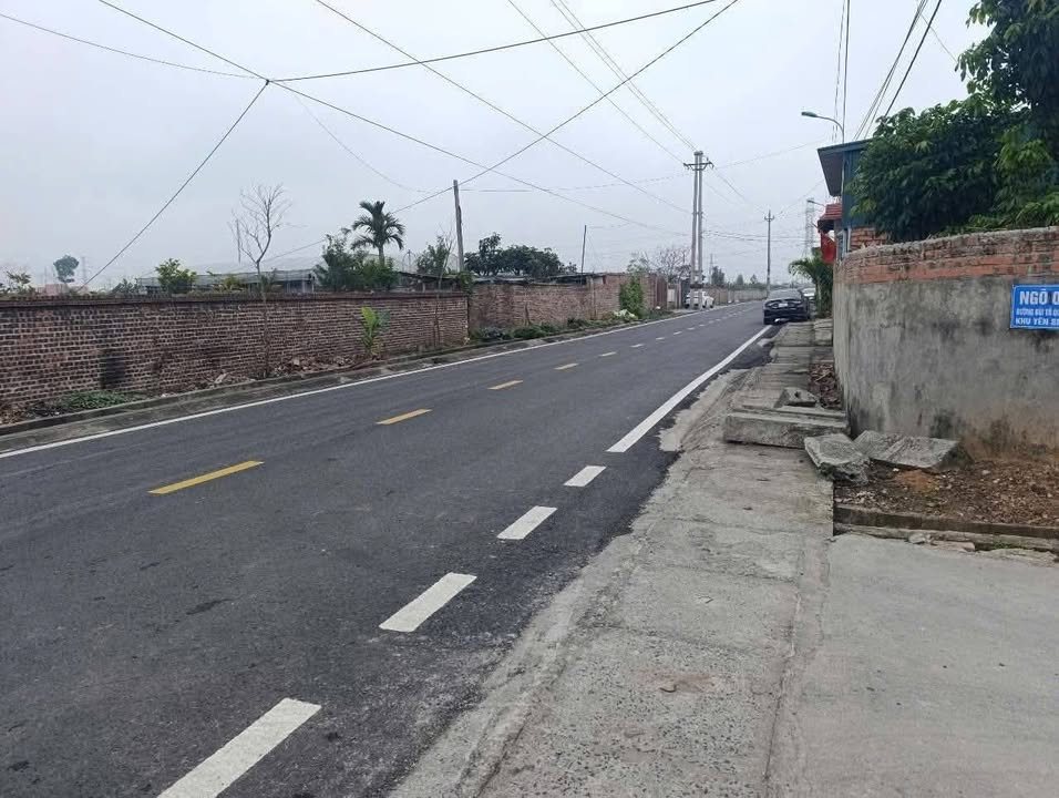 Đất Farm 20,000m² tại Tràng An, Đông Triều - Bán gấp với 3 mặt tiền đường!