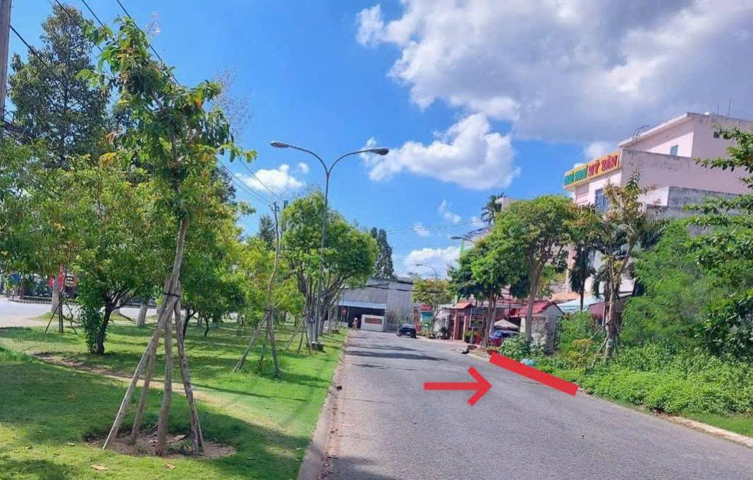 Đất nền kinh doanh mặt tiền Đường Số 5, Bến Tre 76m² giá 2.3 tỷ - Tiềm năng đầu tư vượt trội!