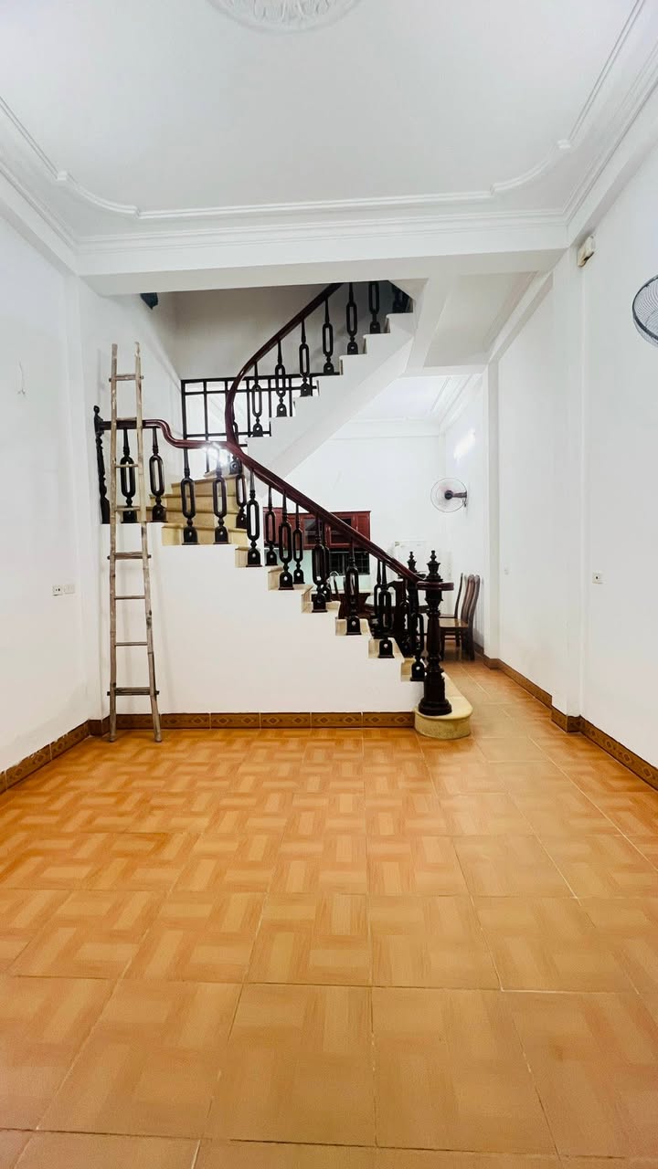 Nhà nguyên căn Vĩnh Hưng 35m² giá thỏa thuận - An ninh tốt, vào ở ngay!