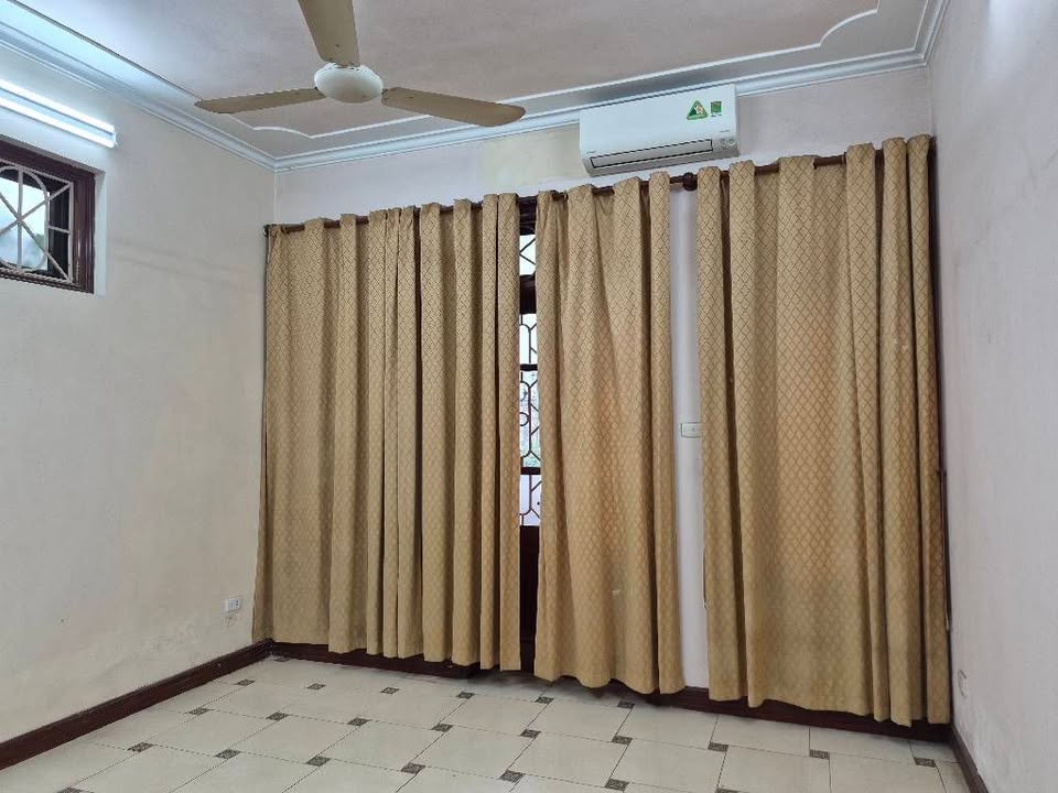 Nhà phố Đống Đa 80m² giá 25 tỷ - Thang máy, ô tô tránh nhau thoải mái!