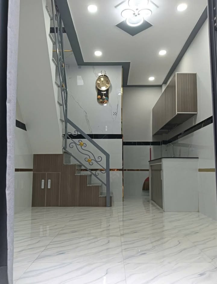 Nhà riêng 15m² đường 42, P. Hiệp Bình Chánh, Thủ Đức giá 1.05 tỷ - Gần chợ và trường học!