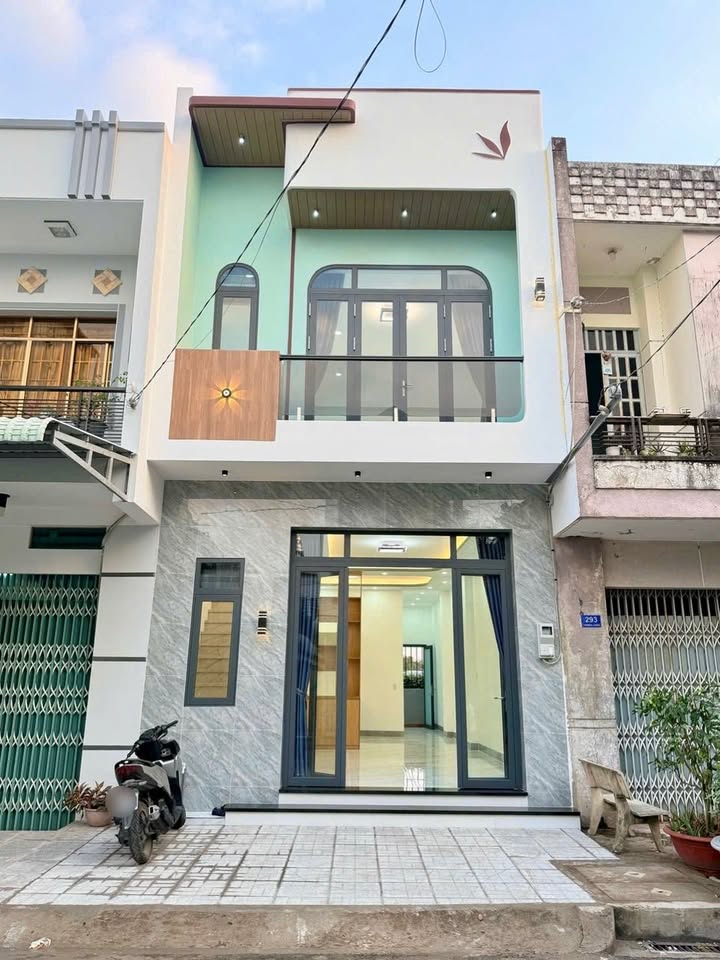 Nhà phố Trường Chinh, Long Xuyên 60m² giá 2 tỷ - Sẵn sàng chuyển nhượng!