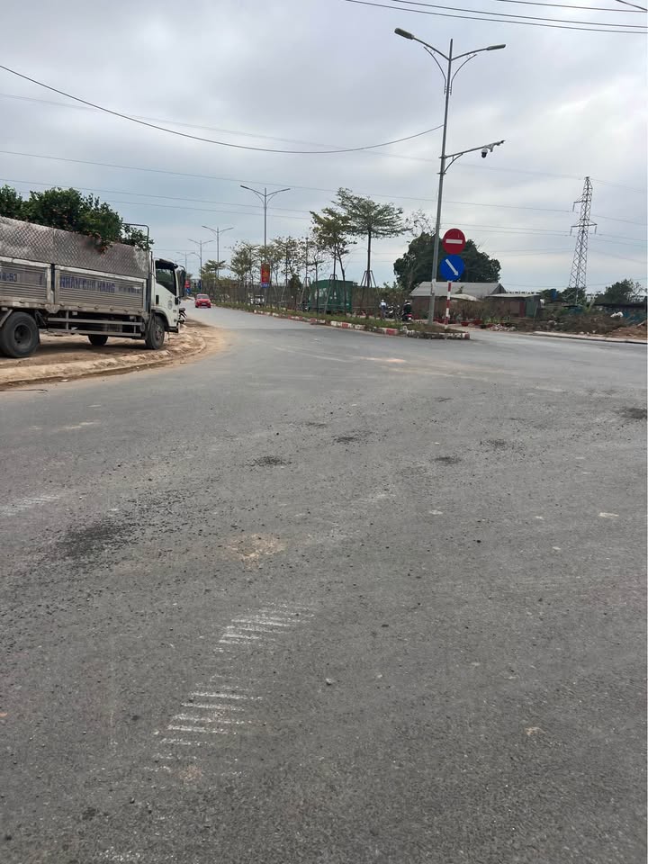 FrontHouse Yên Vinh Quang Minh 100m² giá đầu tư - Cơ hội không thể bỏ lỡ!