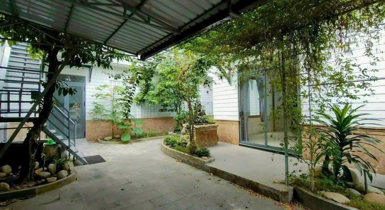 Biệt thự đường 3/2, Quận Ninh Kiều, 462m² - Sổ hồng chính chủ, thích hợp kinh doanh!