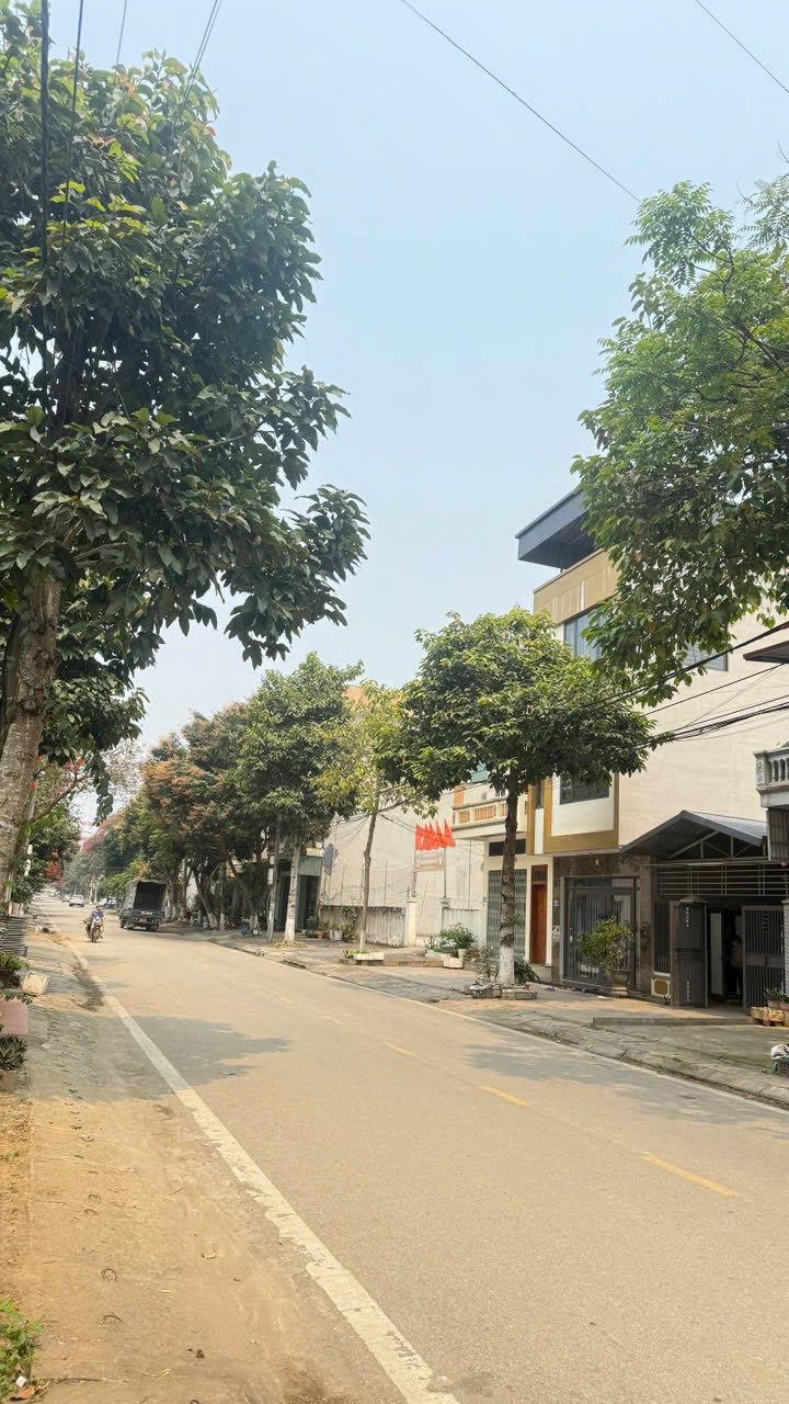 Đất mặt đường Phùng Chí Kiên, Bắc Lệnh, 100m², giá 2.9 tỷ - Cơ hội đầu tư vàng!