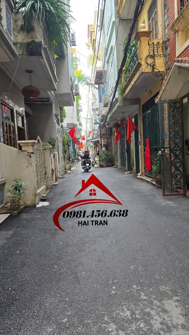 Nhà đẹp Phường Vạn Phúc, Quận Hà Đông 42m² - Ô tô vào nhà, thang máy sẵn sàng đón Tết!