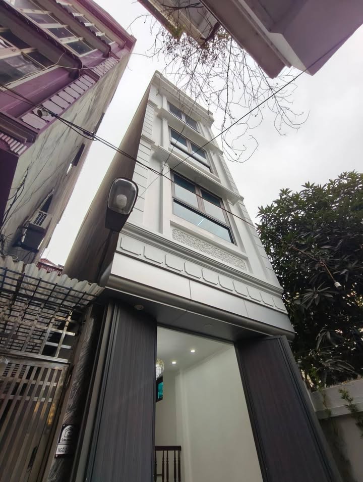 Nhà lô góc 35m² tại Phố Văn Quán, Hà Đông - Ô tô đỗ cửa, Full nội thất!