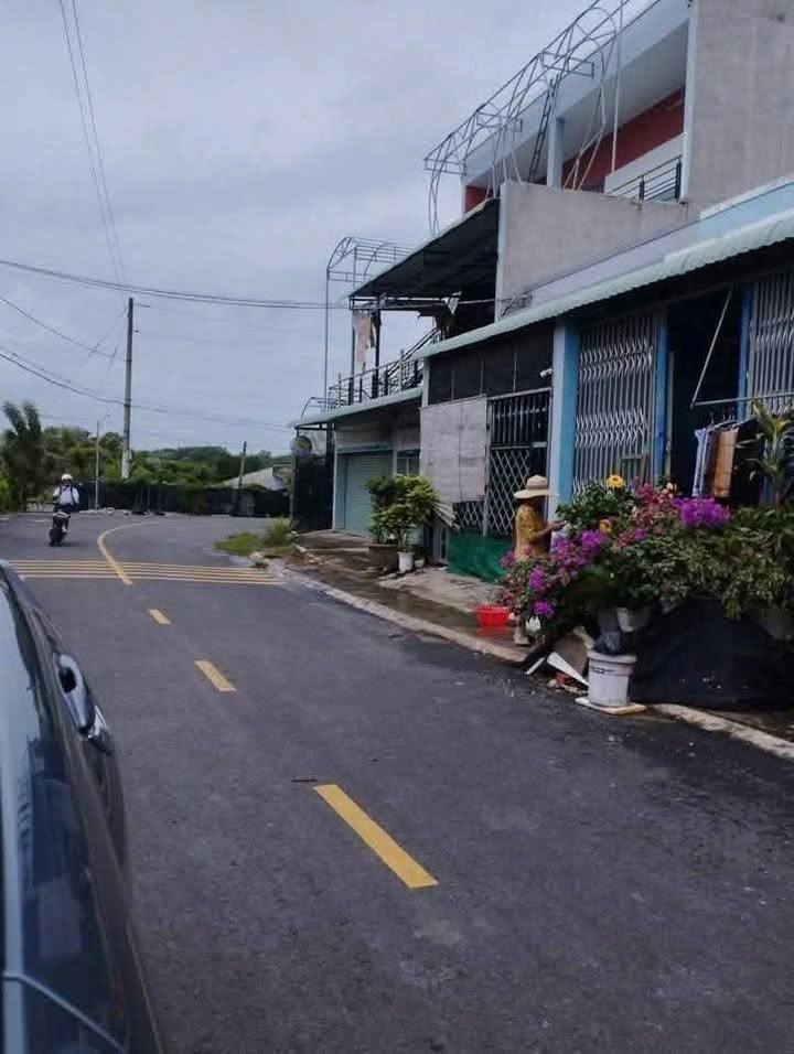 FrontHouse 100m² Đường số 6, Thị trấn Long Điền chỉ 1.38 tỷ - Bán gấp!