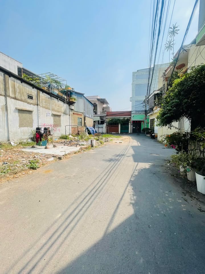 Đất nền góc 2 mặt tiền đường Dân Chủ 66m² giá 6.6 tỷ - Cơ hội đầu tư hiếm có!