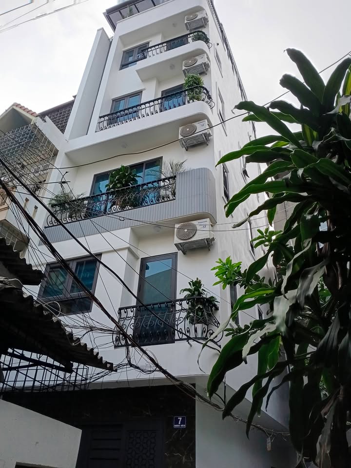 Nhà đẹp Tân Mai Hoàng Mai 36m² giá 9 tỷ - View hồ Đền Lừ tuyệt đẹp!