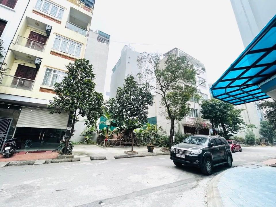 Nhà liền kề Kiến Hưng, 60m², giá 16.9 tỷ - Sổ đẹp chính chủ!