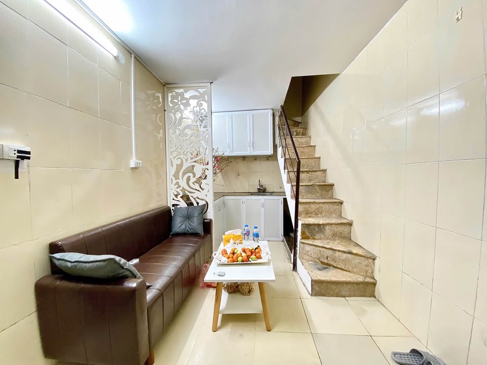 Nhà phố Khâm Thiên, Đống Đa 15m² giá 3.55 tỷ - Sổ đỏ chính chủ, giao dịch ngay!