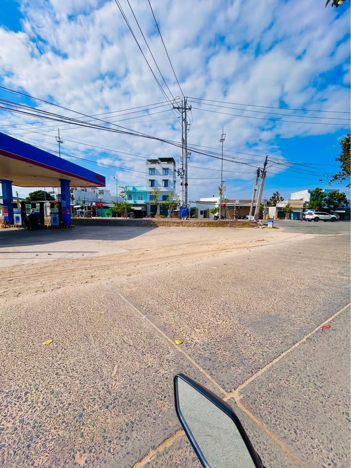 Đất thổ cư 100m² tại khu Tái Định Cư Long Bình - Giá chỉ 700 triệu!