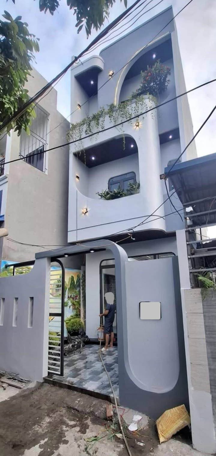 Nhà 3 tầng Đường Giải Phóng, Nam Định 74m² giá 2,35 tỷ - Ô tô vào tận cửa!