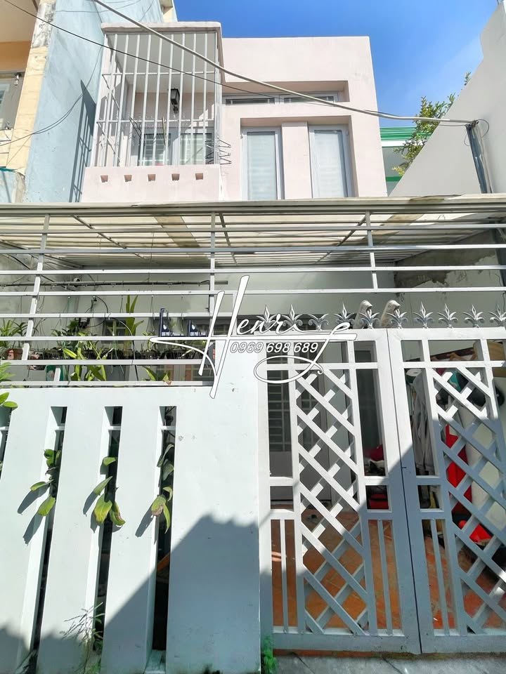 Nhà phố Lê Văn Lương Quận 7 71m² giá 5.5 tỷ - Sổ hồng riêng, vào ở ngay!